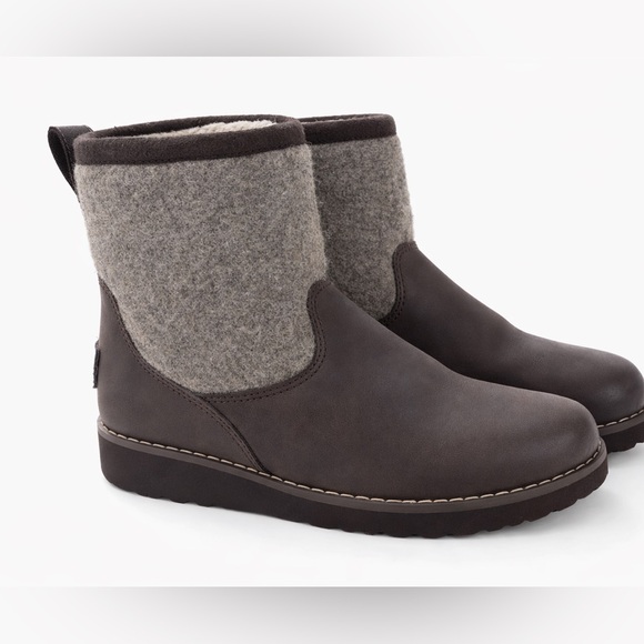 UGG Kids Brown & Gray Shearling Lined Ankle Boots Size 2 - Picture 4 of 8